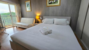 Quiet Low Level Lake View 3BRs Lippo Cikarang EJIP -Min Stay 3 Nights-